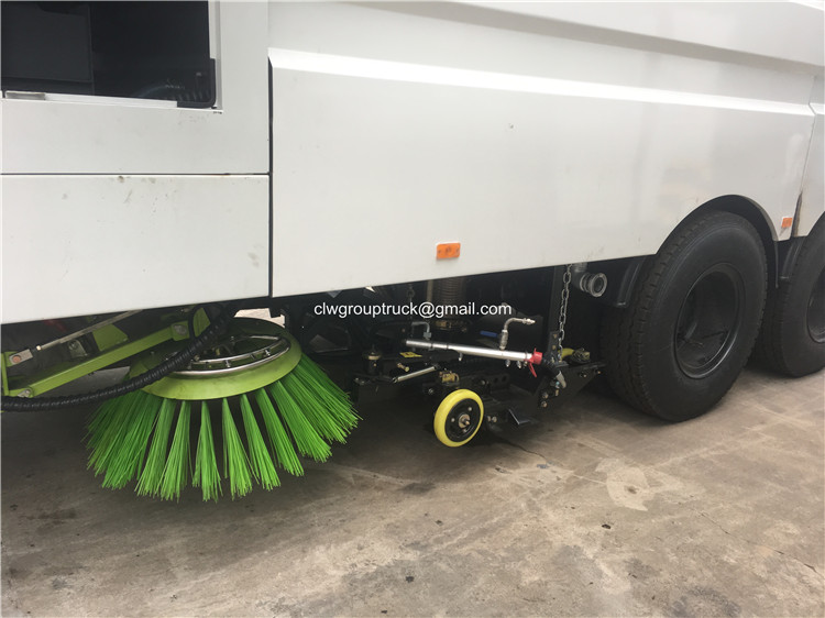 Pavement Cleaning Truck6