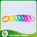 Silicone di promozione Glow nel braccialetto scuro