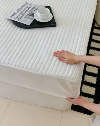 Stylish Bed Cover Bedroom Essential