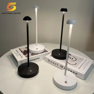 Hot Selling Modern Aluminum Cordless Rechargeable Dimmable LED Table Lamp