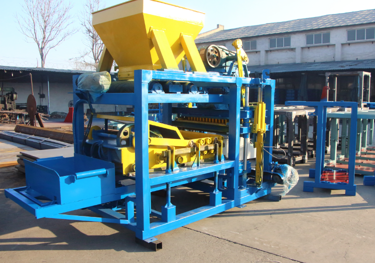 Automatic Interlocking Brick Machine 