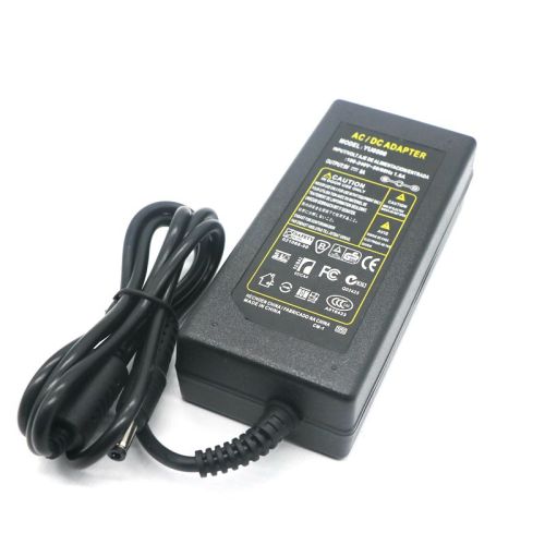 100-240V AC ao adaptador de energia CC