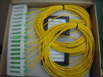Low Pdl Plc Optical Fiber Splitter With Abs Box , 1 * 8 Scupc Sm 3.0mm - 1m For Fttx