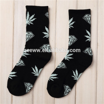 2016 Yhao customized cotton Marijuana leaf socks marijuana weed leaf cotton socks