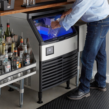 127kg/24h Air Cooled Cube Ice Making Machine with Digital Control Heavy-Duty Bar Counter Ice Maker