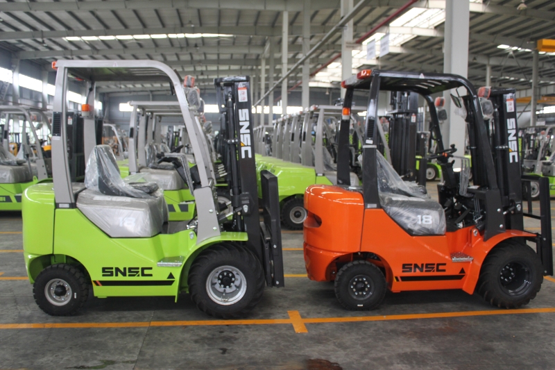 1.8 Ton Fork lift