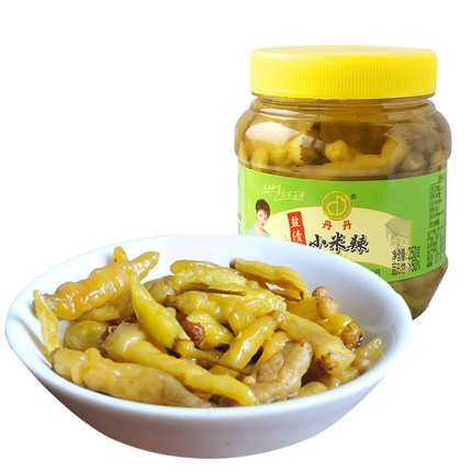 Sichuan Spicy Favor Pickle Green Chilli In Glass Jar For Dish