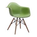 Пластиковый обеденный стул Eames DAW