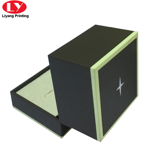 Small Hinger Ring Box with Outer Box