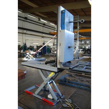 Fixed tilt lift table