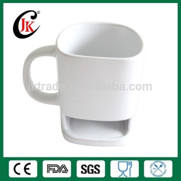 Tazza di latte in ceramica economica all'ingrosso con supporto per biscotti