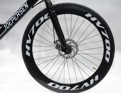 Men's 700C Trinx Carbon Road Bike - 22 Speed Disc Brake Bicycle