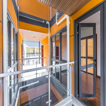 casa prefabricada con oficina de contenedores