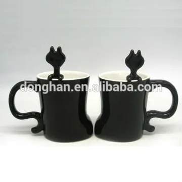 China new product --Ceramic Embossmed Couple Mug