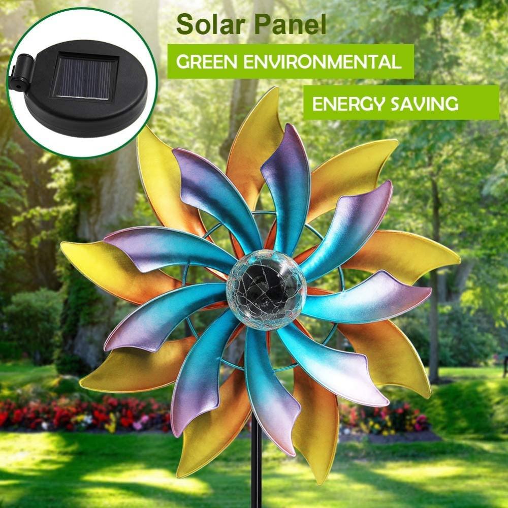 Spinner de vent solaire avec un pieu de jardin métallique