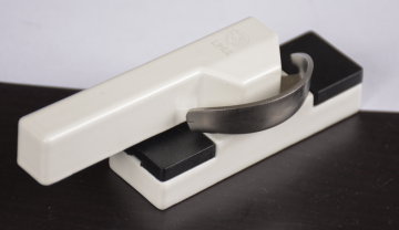 china supplier aluminum window sliding crescent lock, aluminum accessories glasss sliding window security lock LH-YY11