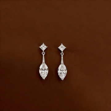 18K Lab Diamond Marquise Drop Studs စိတ်ကြိုက် B2B