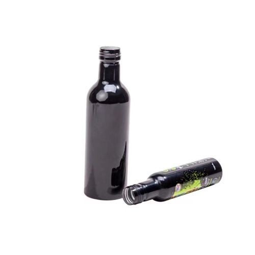 Easy to use portable aluminum bottle for additive