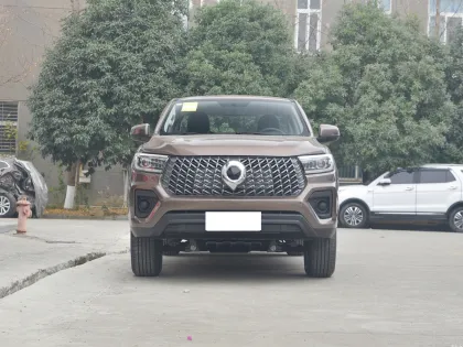 China Made Pickup Truck 2023: 2.0T Manual Gasoline/Diesel 2WD Elite Model