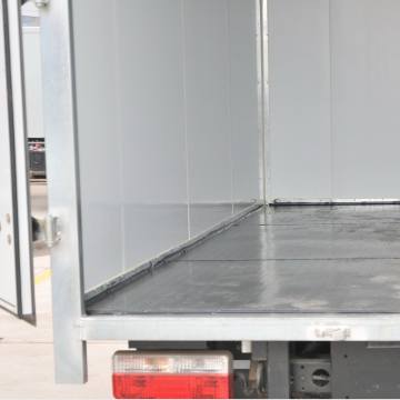 Dongfeng Cargo Truck with Sealed Cargo Box