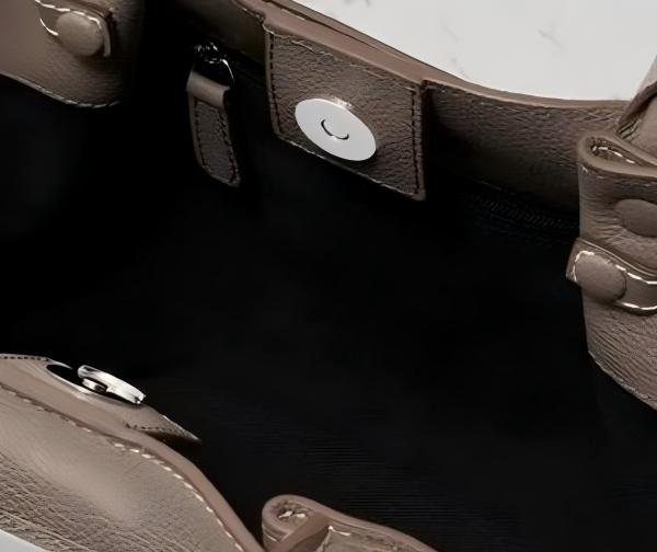 2025 Design Handbag de moda para mulheres 2025 Design Fashion Handbag for Women