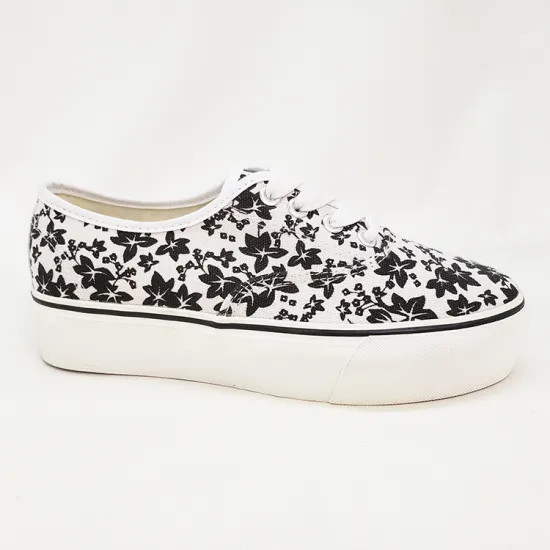 Women's Vulcanized Canvas Low-Cut Lace-Up Casual Sneakers