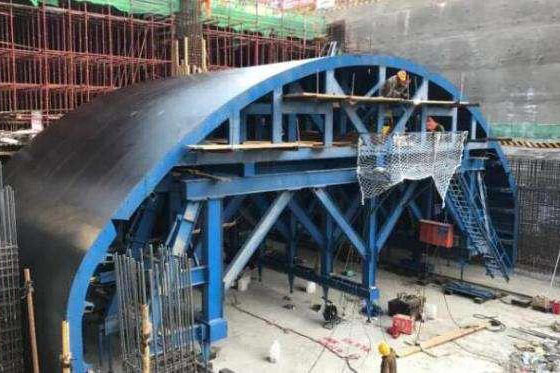 Tunnel lining trolley metal formwork system