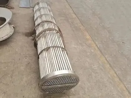 Shell and tube heat exchanger