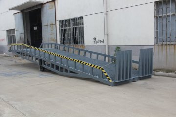 Dcqy10-0.6 Slope Segment 8m Hydraulic Dock Leveler Ramps