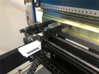 CHZOM Yawei 100T Press Brake for Metal Bending