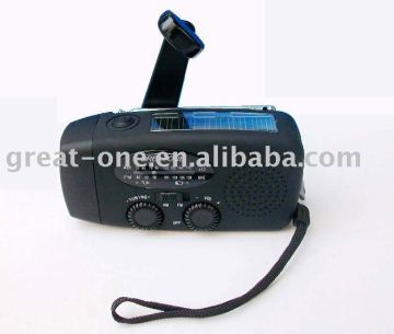 Solar crank radio with flashlight