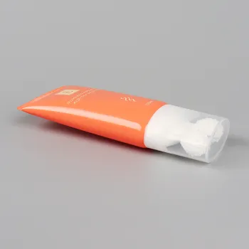 PE Cream Tube With Face Lifting Applicator