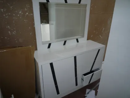 Modern white high gloss bedroom dresser