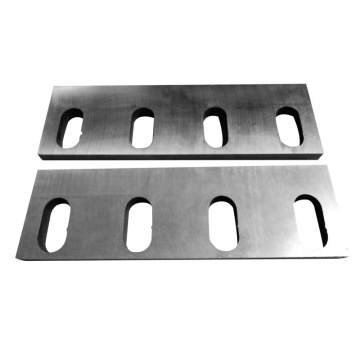 Bilah kerepek kayu yang ketat-tanah