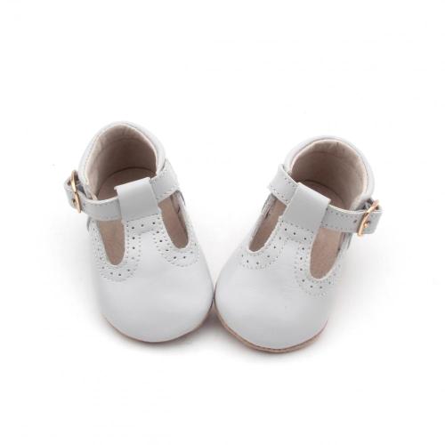 Меки кожени бебешки обувки Mary Jane за малко дете