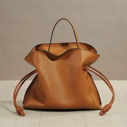 Classic Warehouse Direct: High-Capacity Hair Cowhide Crossbody Bag - Versatile Stylish Choice