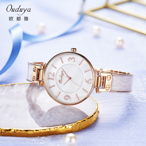 OUDUYA Fashion British Retro Student Reloj de cuarzo para mujer