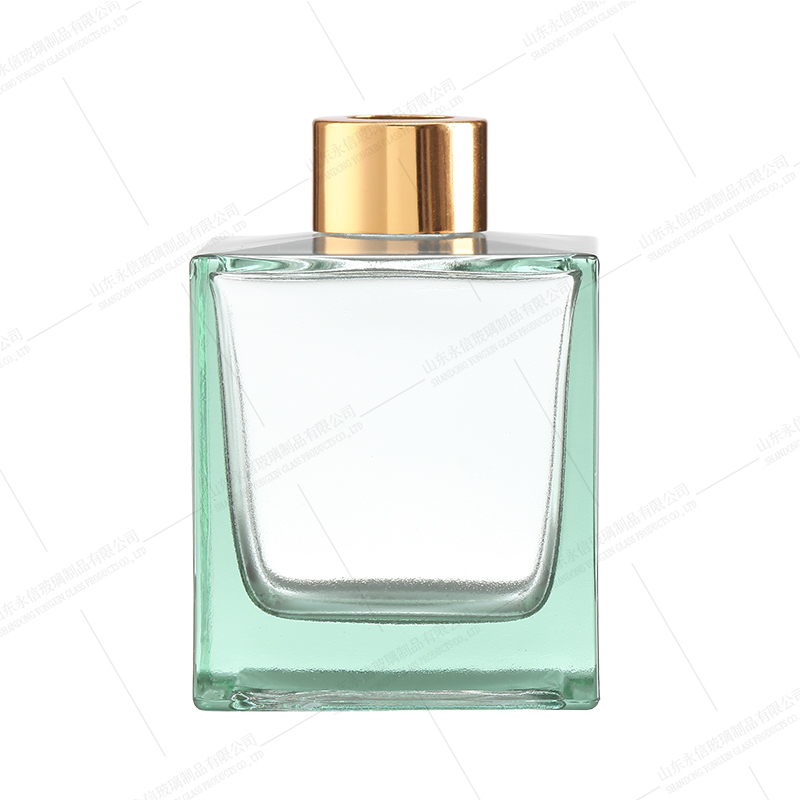 Premium transparent aroma diffuser bottle provider