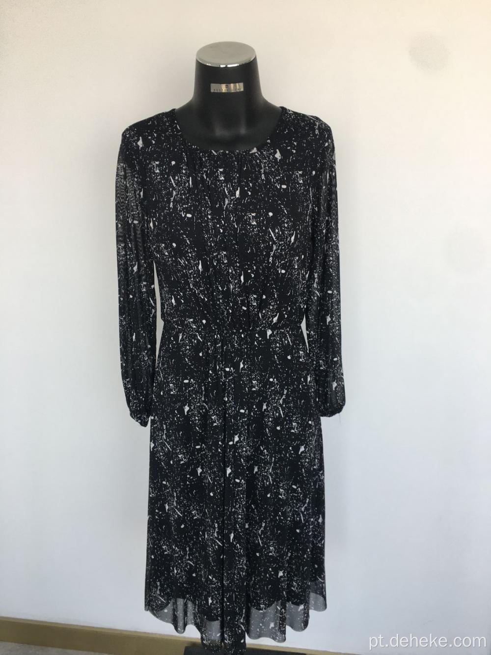 Vestido longo clássico de malha preta