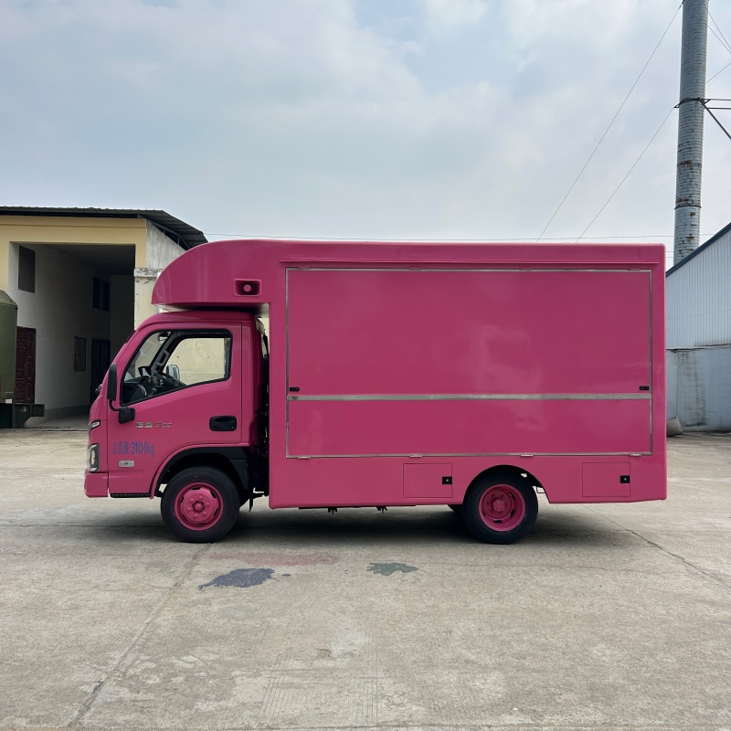 Mobile Kitchen on Wheels