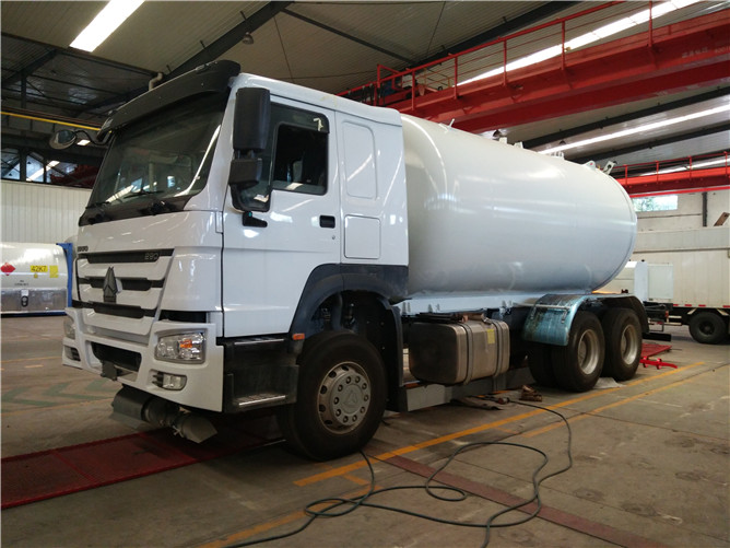 Lpg Bobtail Tank Trucks Jpg