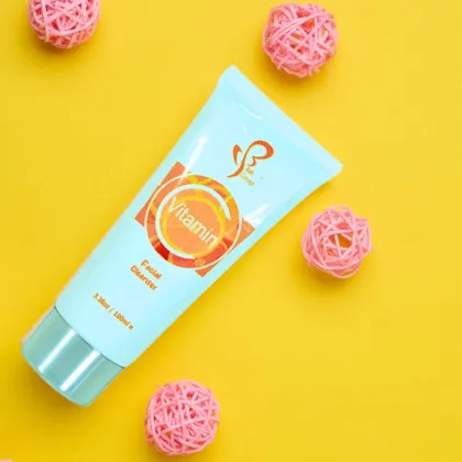 Vitamin C Facial Cleanser for Men and Women - Face Wash & Facial Cleanser