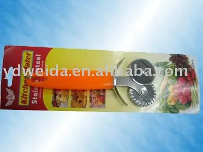 multifunctional pizza cutter