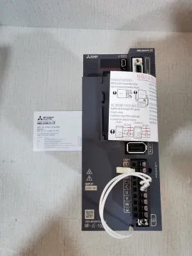 MR-JE-100B Mitsubishi 1kw power 3AC input servo amplifier