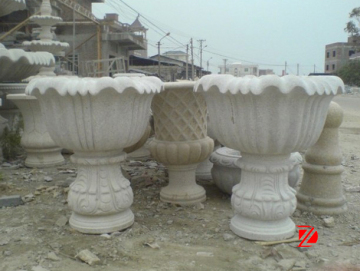 Garden flower pots