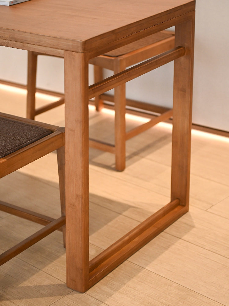 Чайный стол с бамбуком в китайском стиле