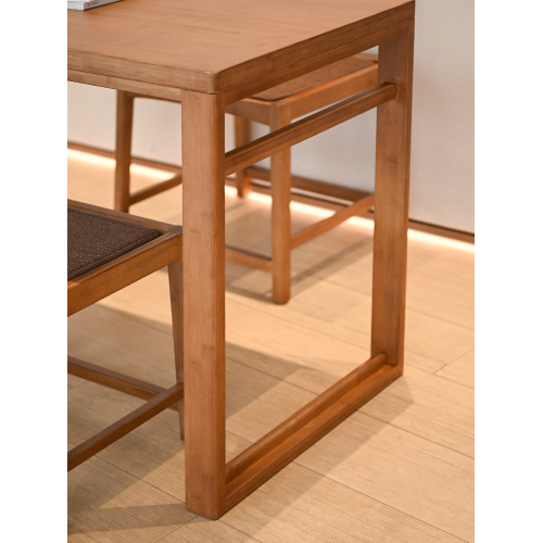 Чайный стол с бамбуком в китайском стиле