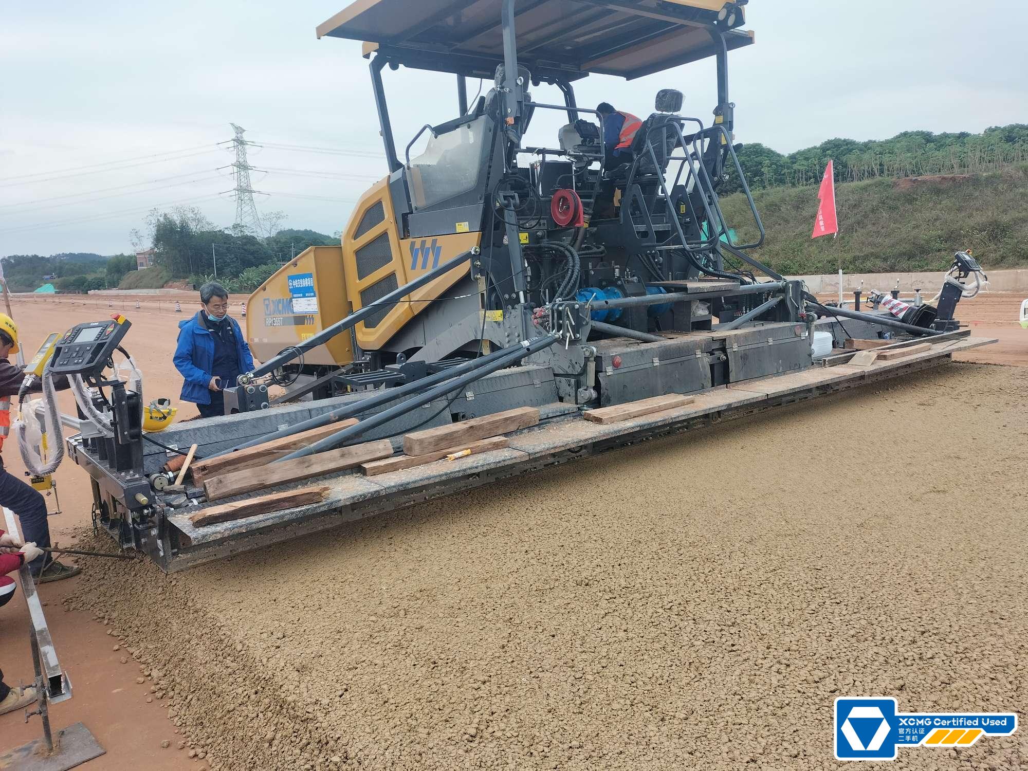 used-asphalt-work-paver