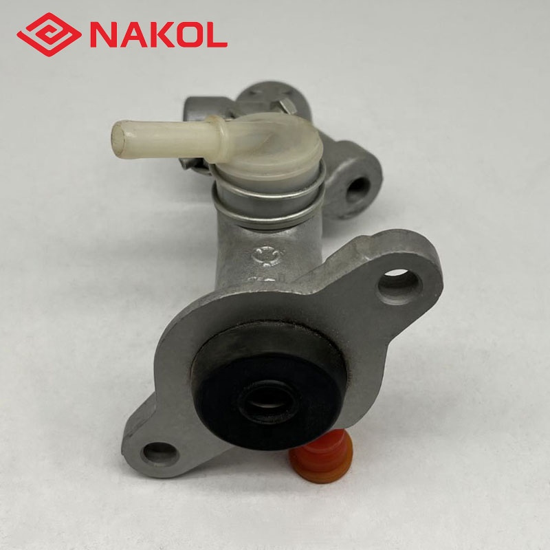 Clutch Master Cylinder For Isuzu 8-97102-021-0 8-97102-437-0 Clutch Master Cylinder For Isuzu 8-97102-021-0 8-97102-437-0