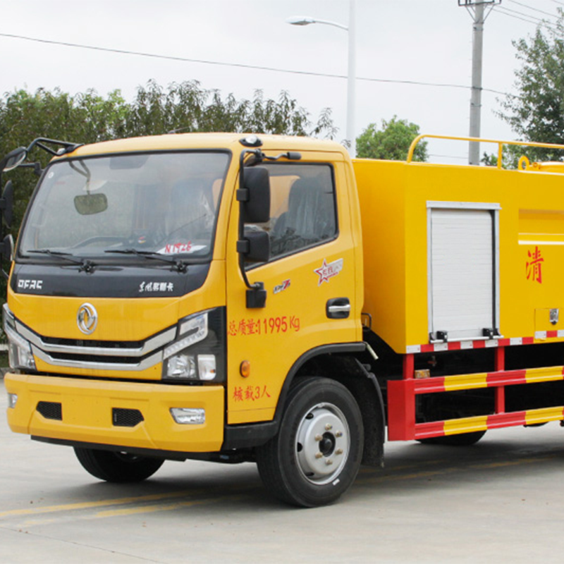 Dongfeng D7 6M ³ مركبة تنظيف عالية الضغط